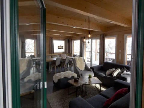 #11 mit IR-Sauna & Sprudelwanne Innen