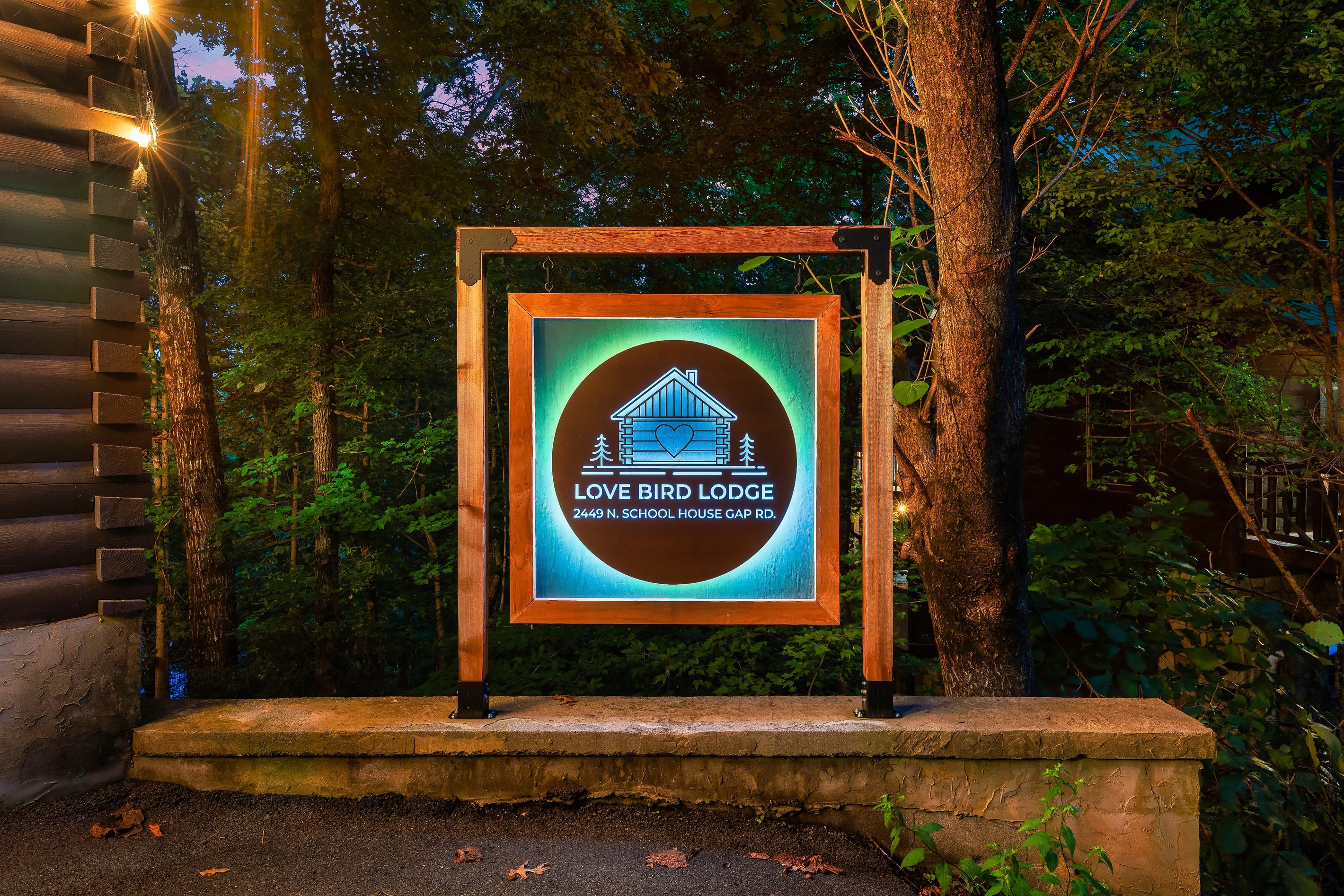 Love Bird Lodge - Sevierville