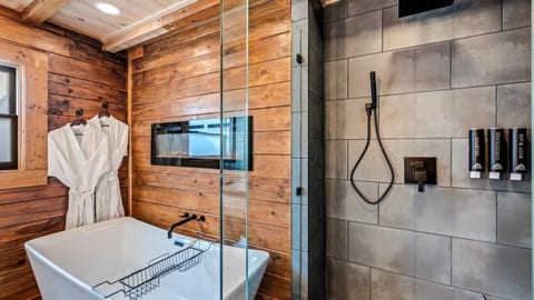 Love Bird Lodge