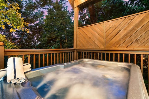 Love Bird Lodge