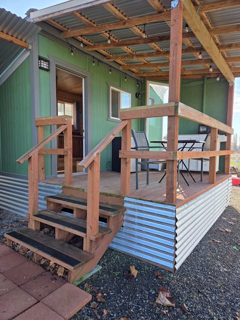 Cozy Tiny House on 13 acres, beaches & CN Border! image 2