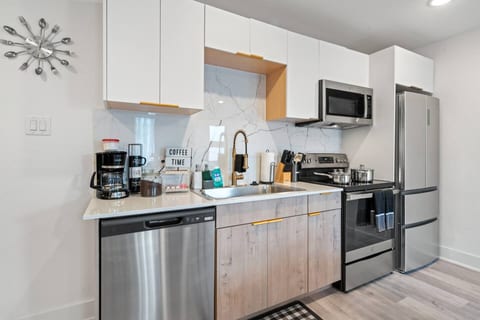 Fully Stocked Kitchen | 5 Min From State Fair