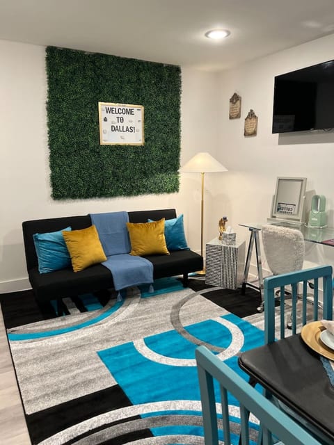 GlowStudio | Pet Friendly | Near State Fair