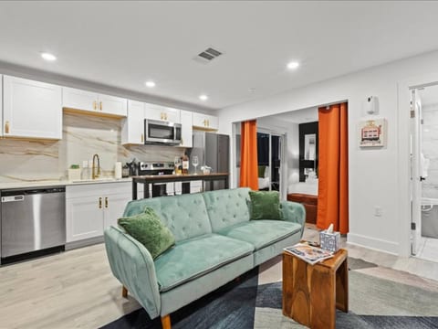 Jackpot Studio | 5 mins from Lower Greenville