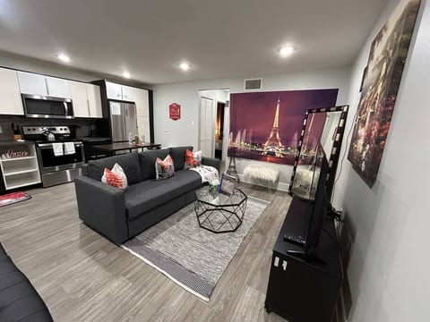Promotions Daily! New Apt Nr. Dtwn|Free Prking