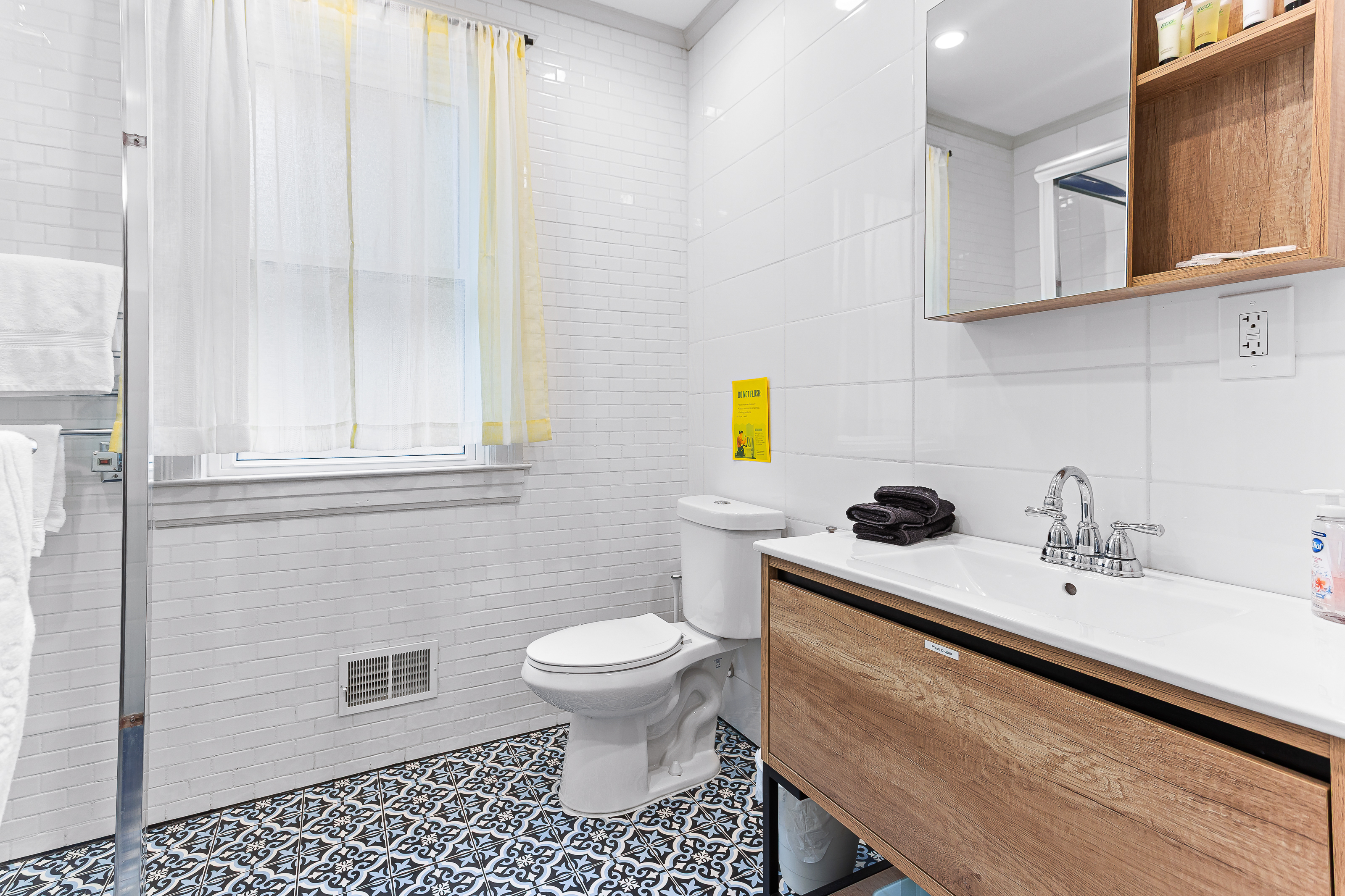 historic-lasalle-gardens-home-"the-juliet"/