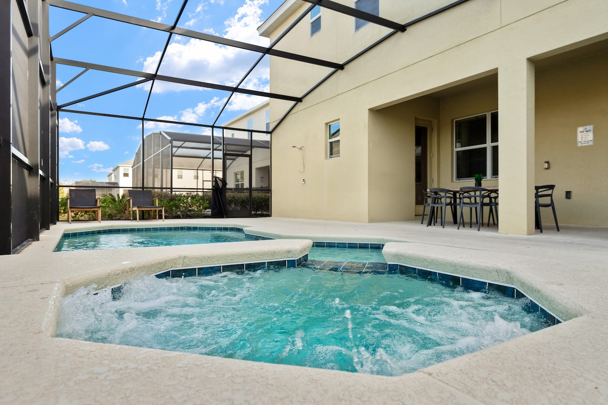 awesome-villa-w-great-amenities/