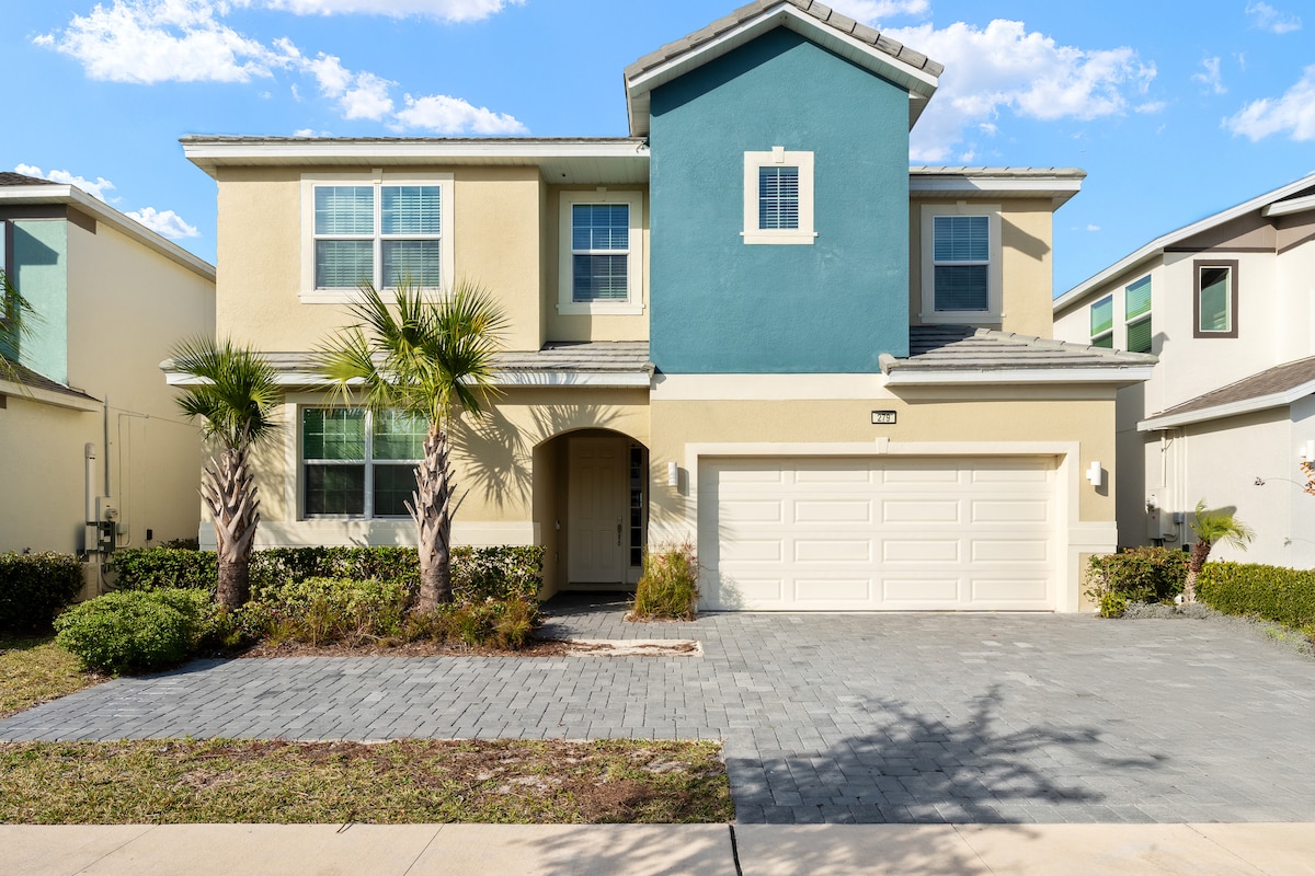 awesome-villa-w-great-amenities/