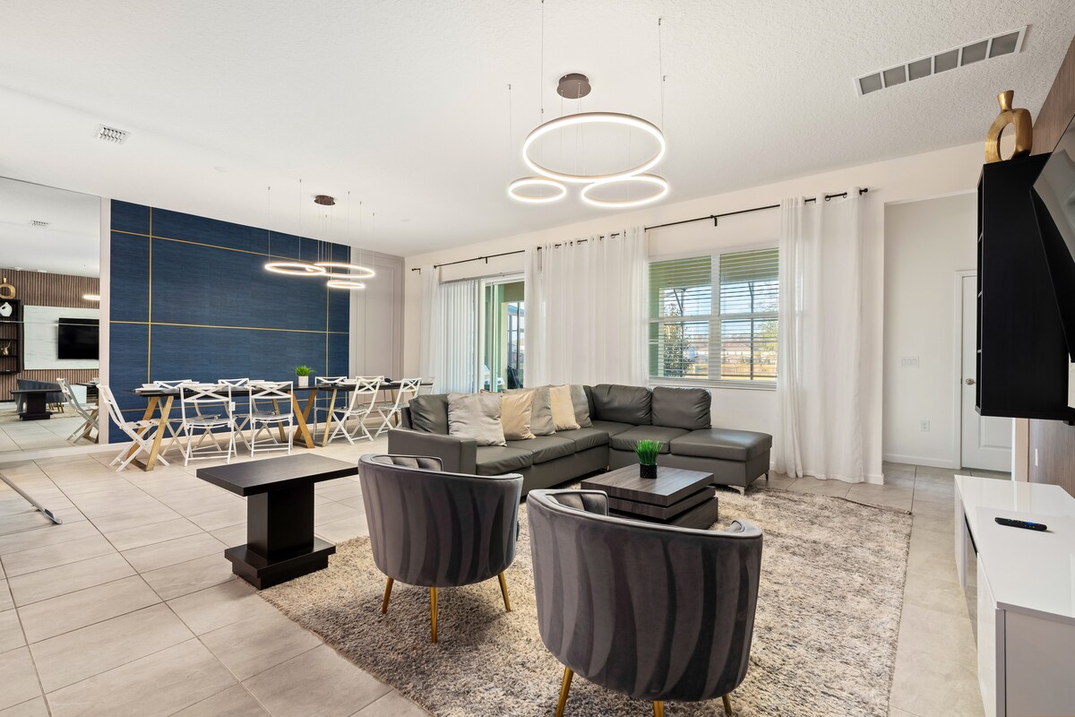 Awesome Villa w/ great amenities image 3