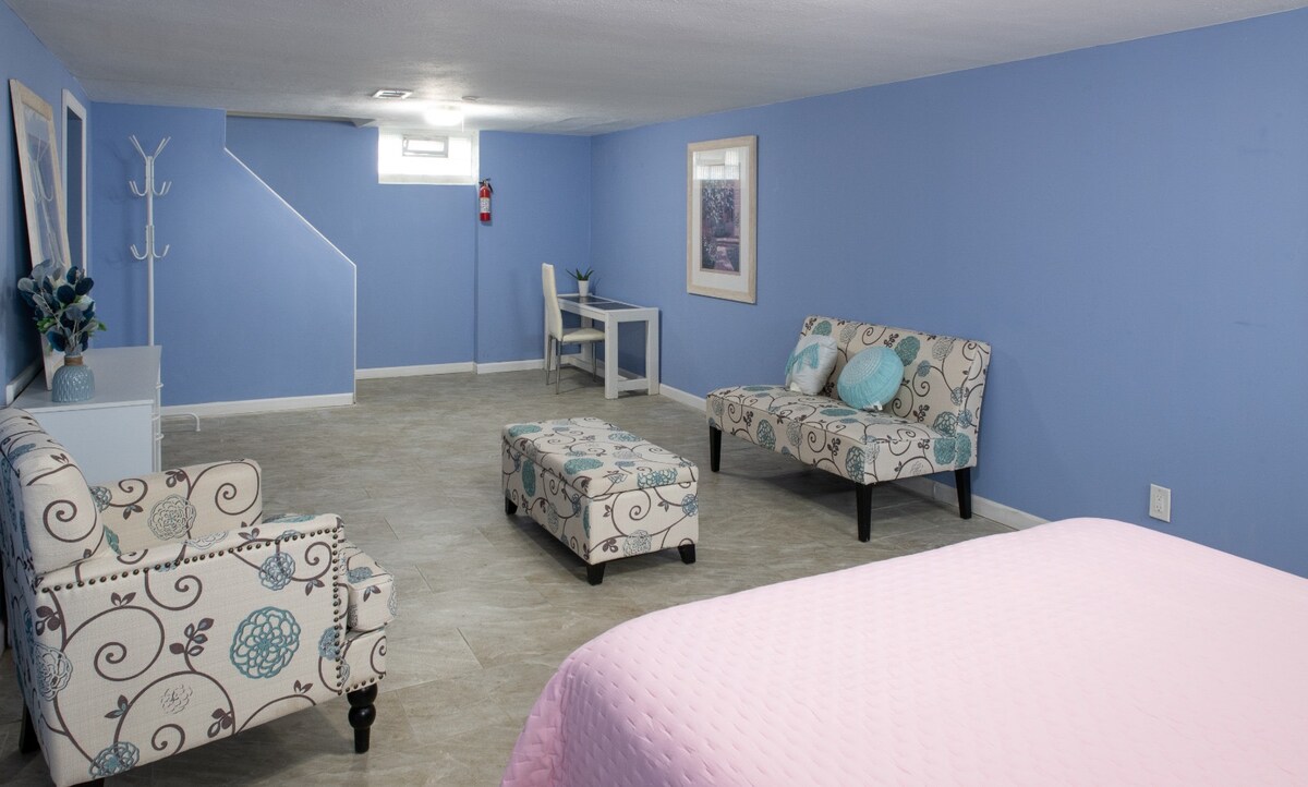 luxurious-and-spacious-unit-near-cleveland/