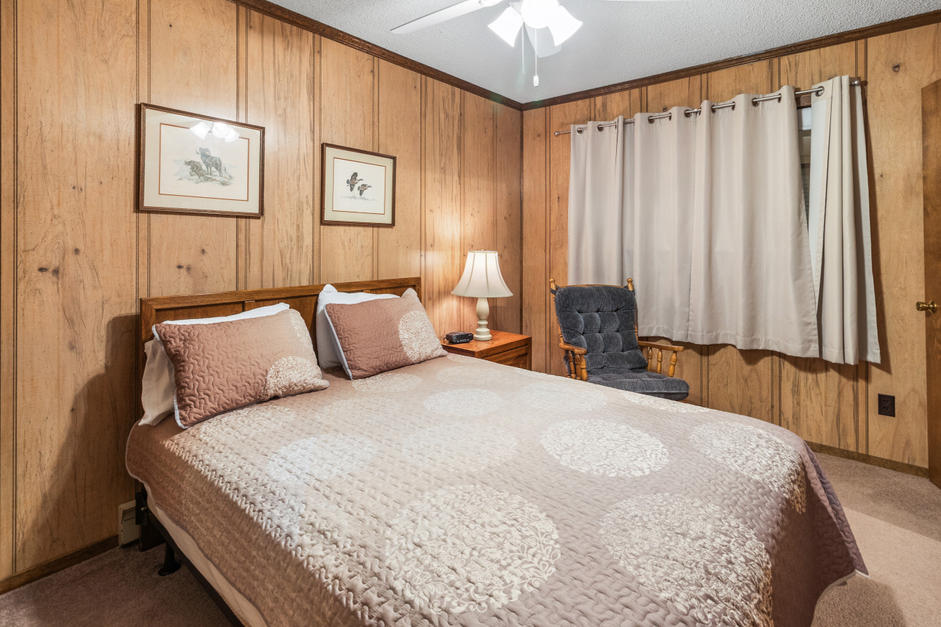 Bedroom with Queen Bed