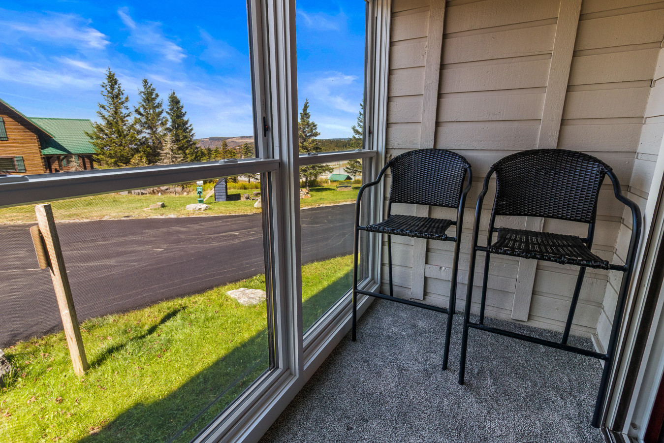 Enclosed Sunroom/Balcony