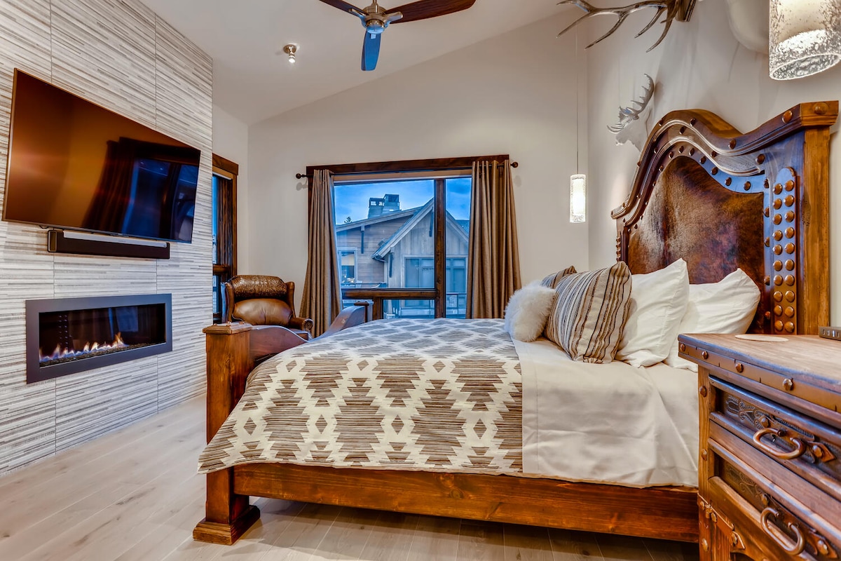 luxury-mountain-home-hottub-gondolaaccess-views/