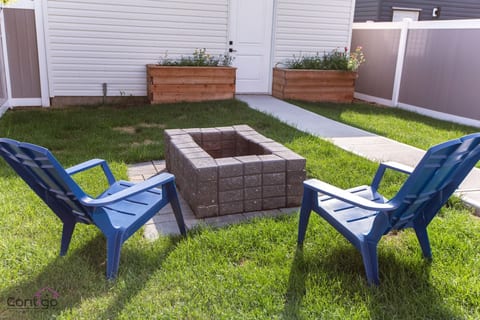 Modern Retreat | AirCon | Backyard | Near DT & WEM