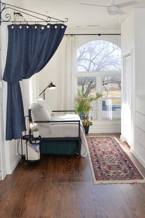 Valley Peace historic: 5 star* great location
