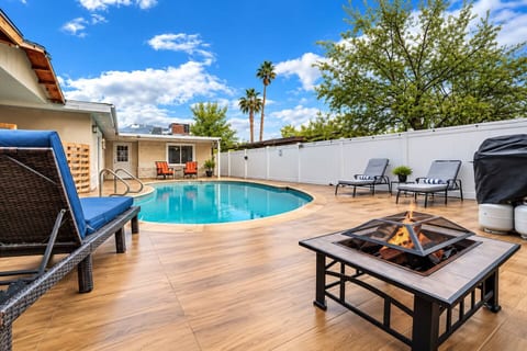 San Joaquin: Pool & Spa Villa near Strip, Las Vegas