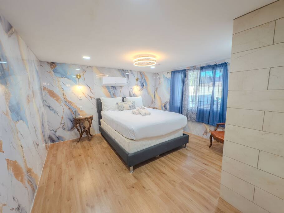 stylish-villa-with-pool-and-hot-tub-near-las-vegas-strip/