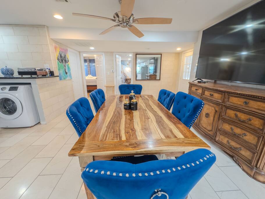 stylish-villa-with-pool-and-hot-tub-near-las-vegas-strip/