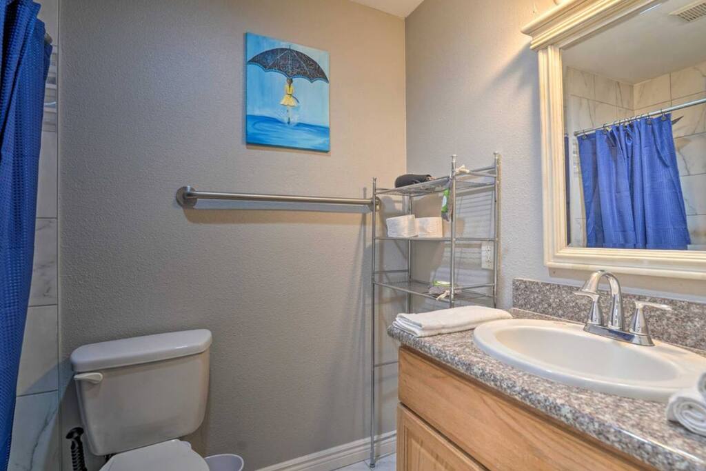 stylish-villa-with-pool-and-hot-tub-near-las-vegas-strip/