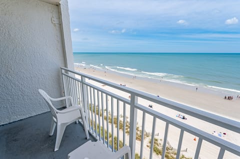 Balcony with Amazing Views of the Ocean🌊☀️