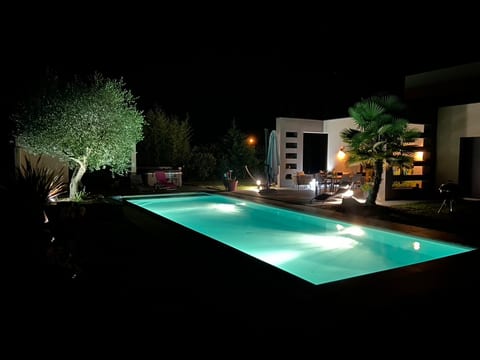 Villa 5 chambres au calme piscine jacuzzi Amboise