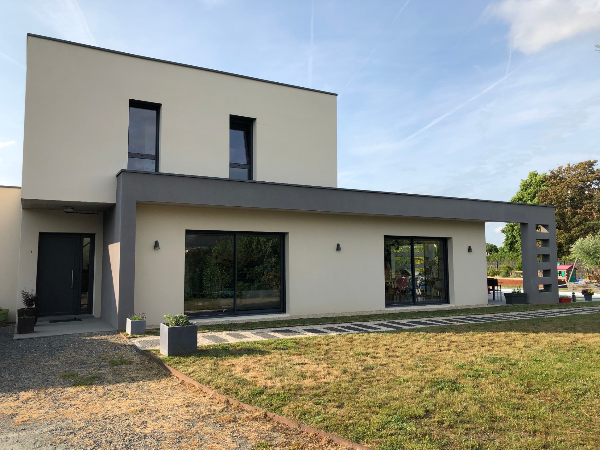 villa-5-chambres-au-calme-piscine-jacuzzi-amboise/