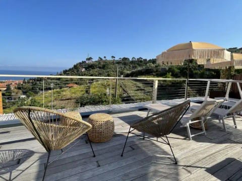 Casa Mia 2