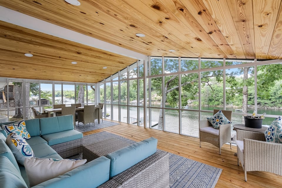 You are literally sitting on top of the lake. Plenty of space for the whole group to enjoy screened porch.