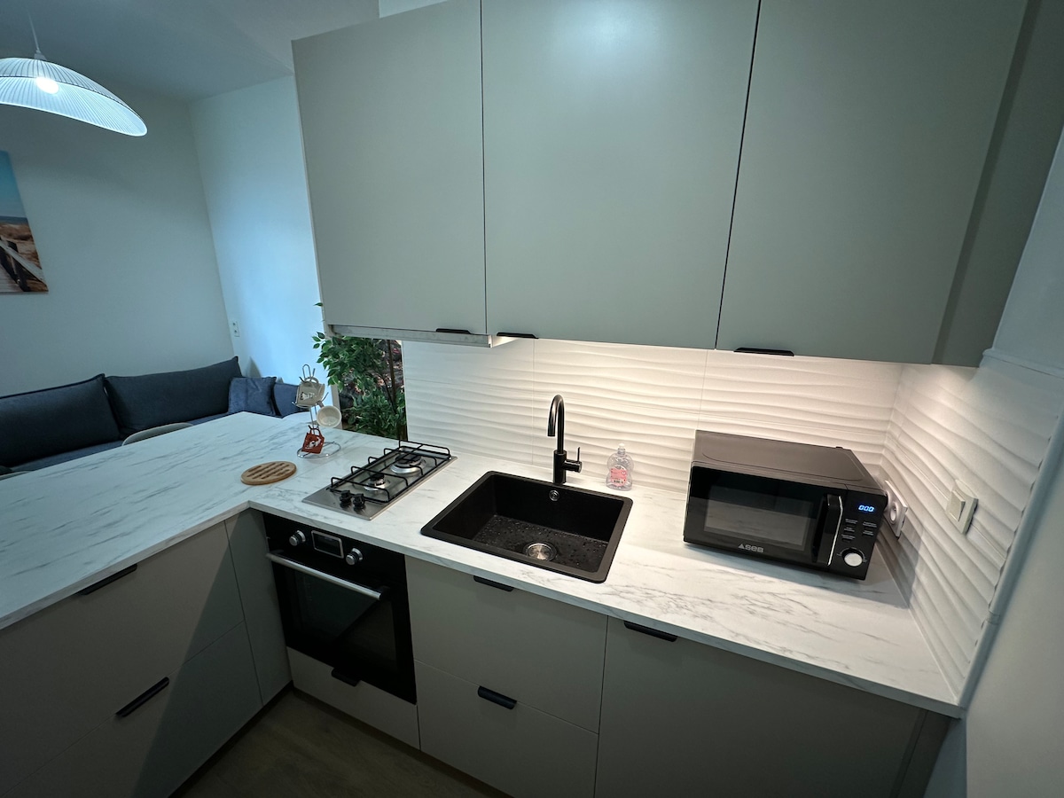 tibzh-:-vannes-downtown-private-entrance/