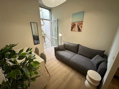 TiBZH : Vannes downtown, Private entrance image 4