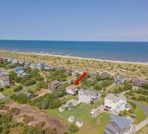 Second row from the beach, 4BR, and Pet friendly image 3