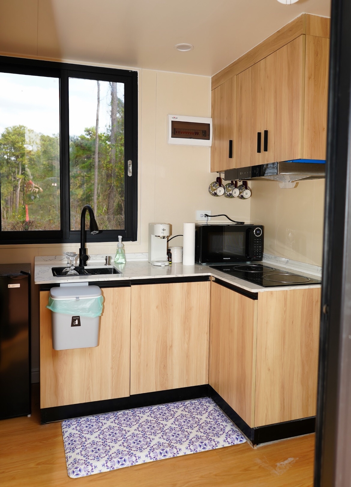 trendy-unique-container-unit/