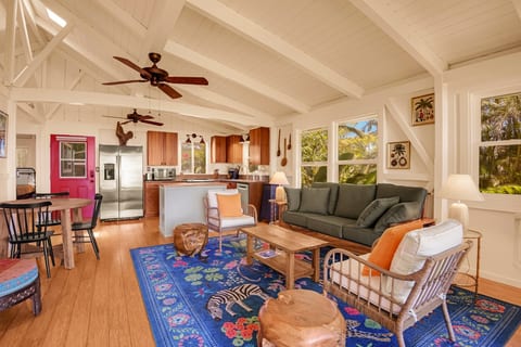 Living/dining area