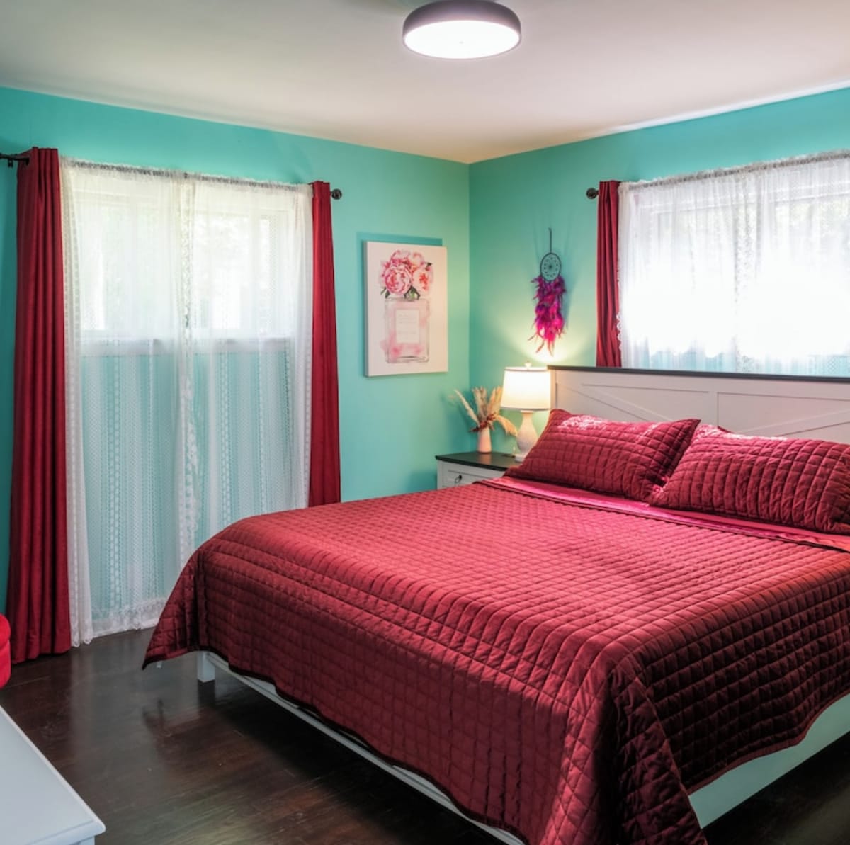 sophisticated-home-in-affluent-univ.-heights/