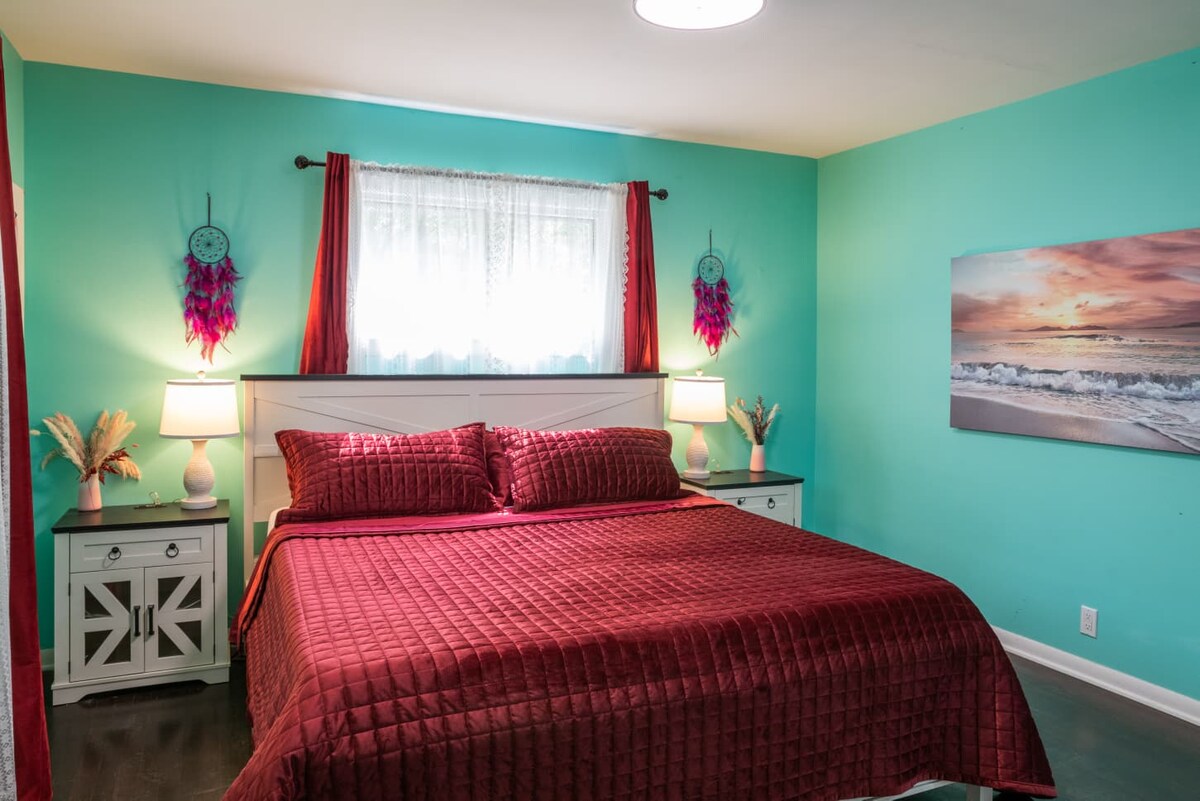 sophisticated-home-in-affluent-univ.-heights/