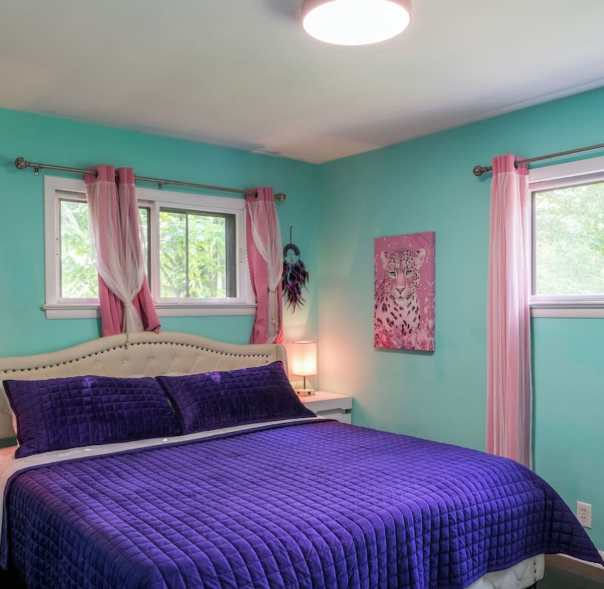 sophisticated-home-in-affluent-univ.-heights/