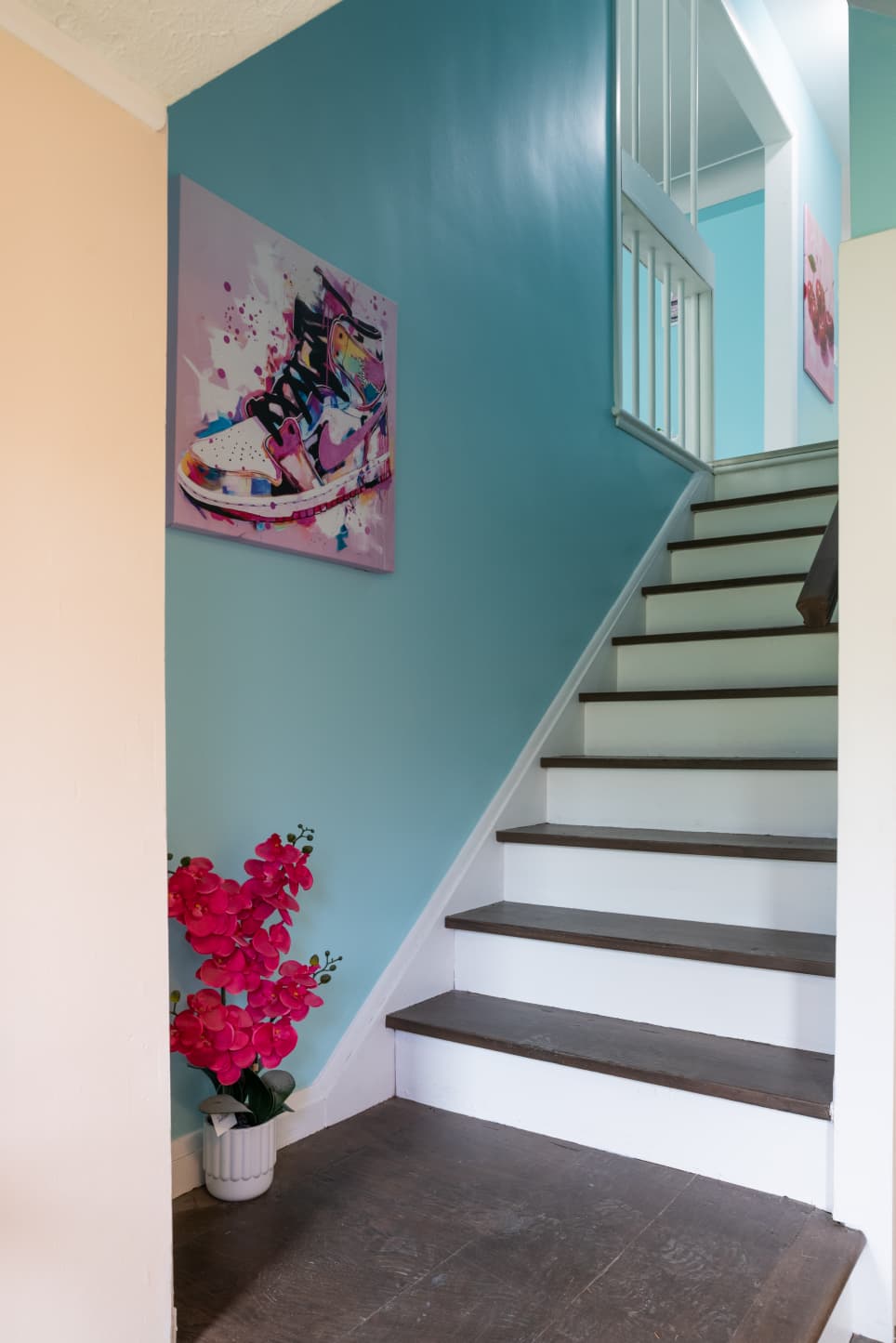 sophisticated-home-in-affluent-univ.-heights/