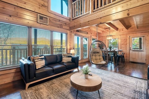 Serene Smoky Mountain Retreat-Close to Pkwy