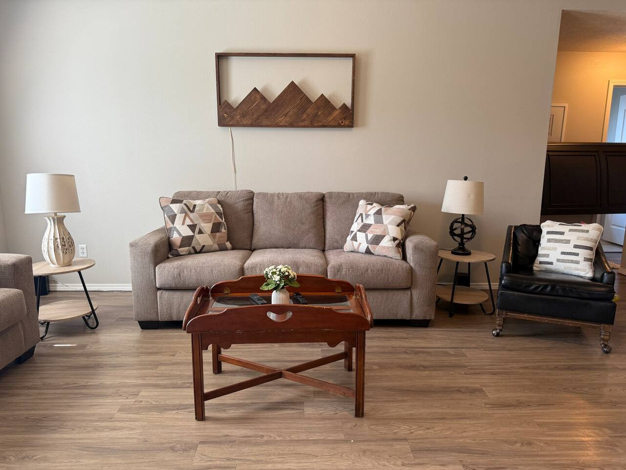 lovely-linda's-home-away-from-home-in-caldwell/