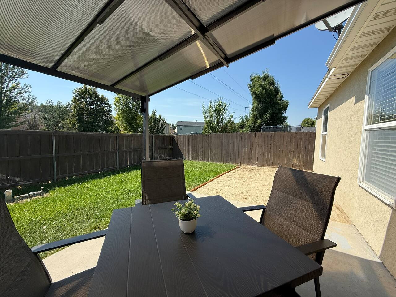 lovely-linda's-home-away-from-home-in-caldwell/