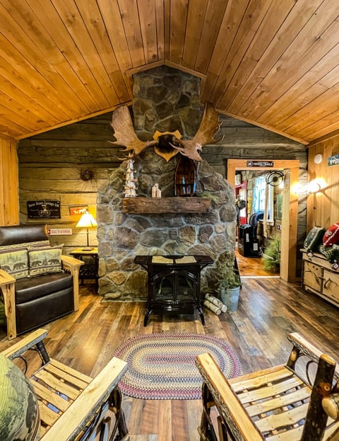 Ma & Pa's “Wild at Heart” Cabin Outdoor Bath image 2