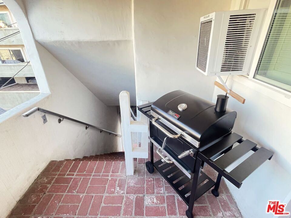 famous-venice-beach-getaway/