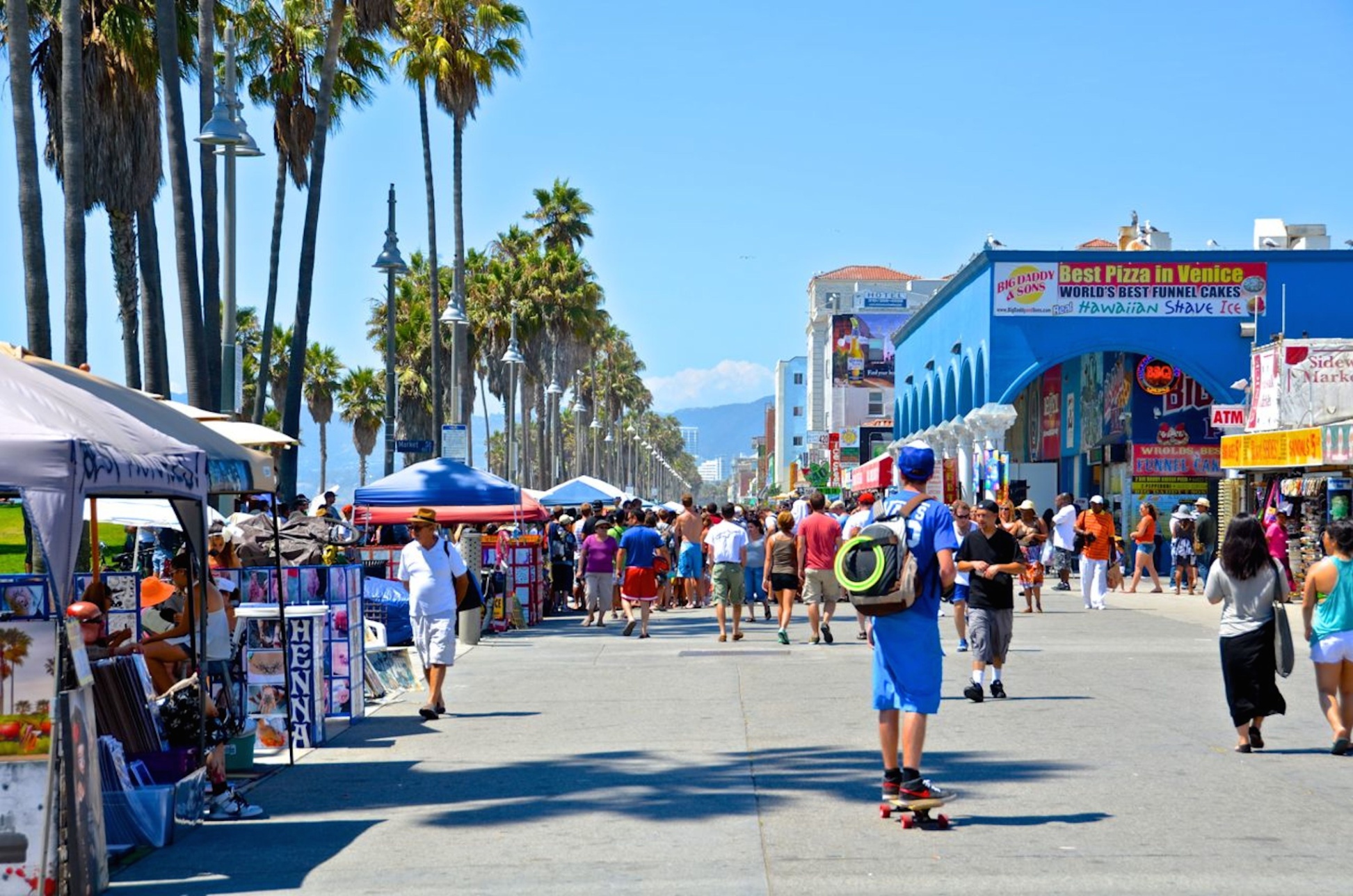 famous-venice-beach-getaway/
