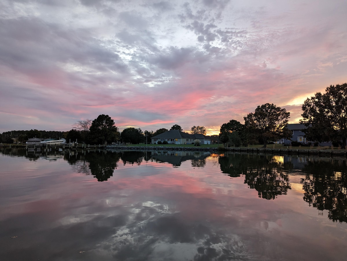 Relaxing Retreat on the Hudson image 1