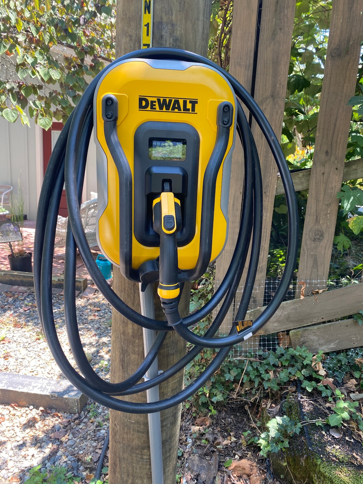 adorable-newly-renovated-in-town-oasis!/