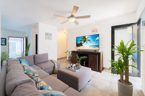 Villa Sunrise | 7BR + Pool in the heart of Sosua 