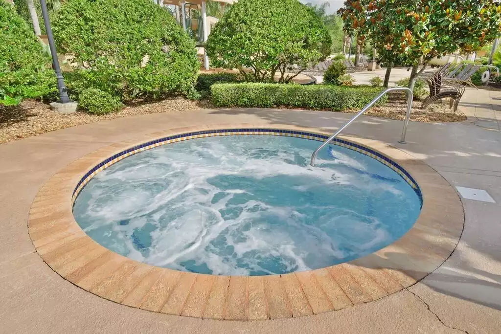 hot tub hot tub - Regal palms home, gated community ,pool (712CAL) - Davenport