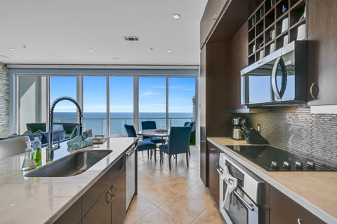 Diamond Beach Dreamscape Penthouse 6PH3