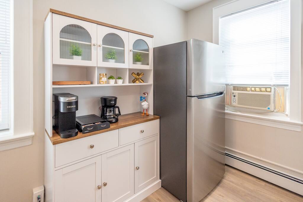 bloomfield-2-br-pets-ok-park2cars-laundry-fios/