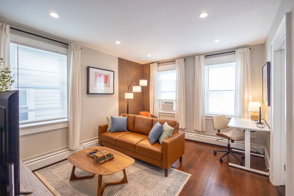 bloomfield-2-br-pets-ok-park2cars-laundry-fios/